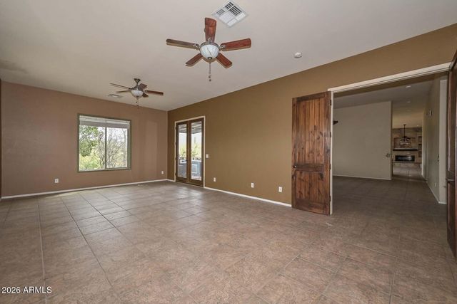 210 W YUCCA Lane, New River, AZ 85087