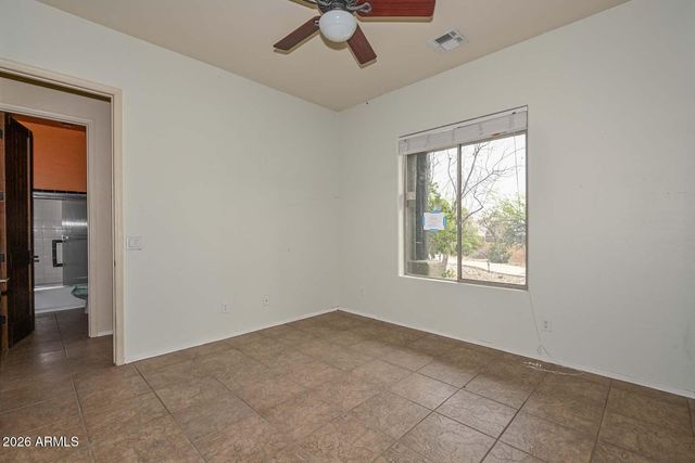 210 W YUCCA Lane, New River, AZ 85087