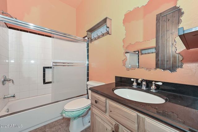 210 W YUCCA Lane, New River, AZ 85087