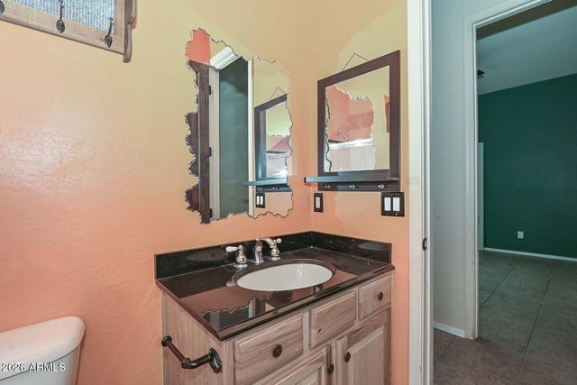 210 W YUCCA Lane, New River, AZ 85087