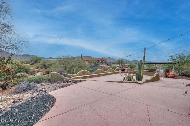 210 W YUCCA Lane, New River, AZ 85087