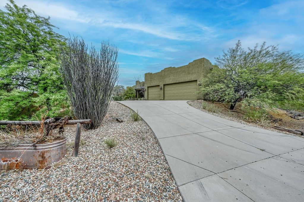 210 W YUCCA Lane, New River, AZ 85087 — photo 5