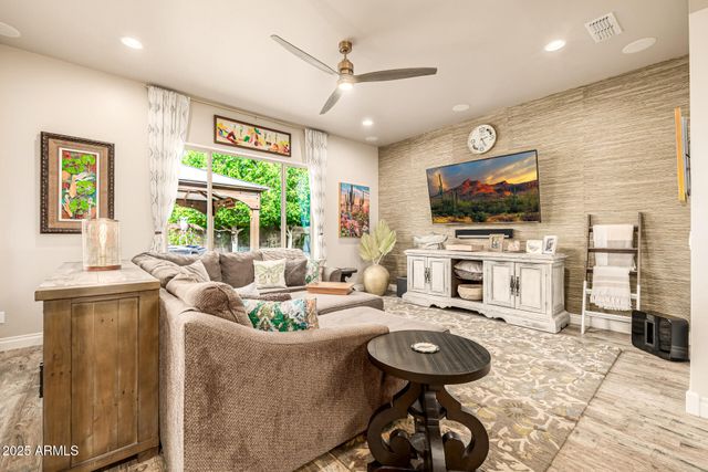 9362 W SANDS Drive, Peoria, AZ 85383