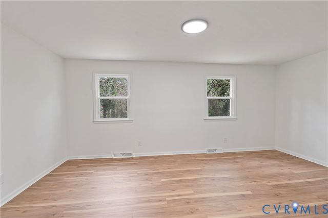 3257 Gordon Dr, Petersburg, VA 23805