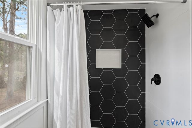 3257 Gordon Dr, Petersburg, VA 23805