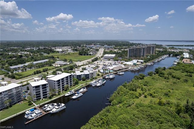 3458 Hancock Bridge PKWY 114, North Fort Myers, FL 33903