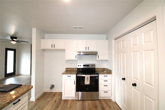 640 Callender Lake Drive, Murchison, TX 75778