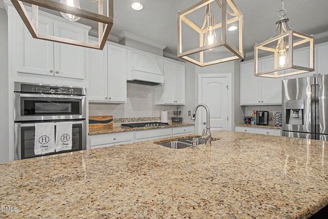 265 Daymire Glen Lane, Cary, NC 27519