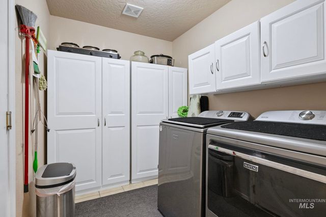 3004 Woodbridge, Caldwell, ID 83605