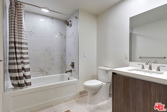 1070 S Bedford Street 402, Los Angeles, CA 90035