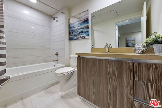 1070 S Bedford Street 402, Los Angeles, CA 90035