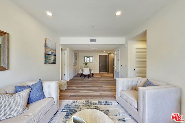1070 S Bedford Street 402, Los Angeles, CA 90035