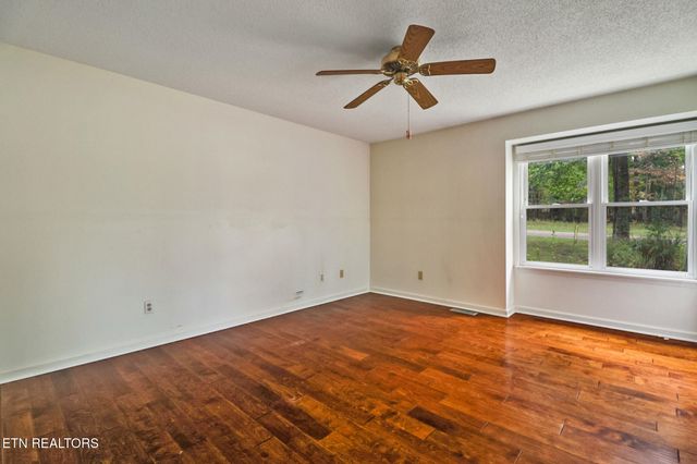 132 Cromwell Lane, Crossville, TN 38558