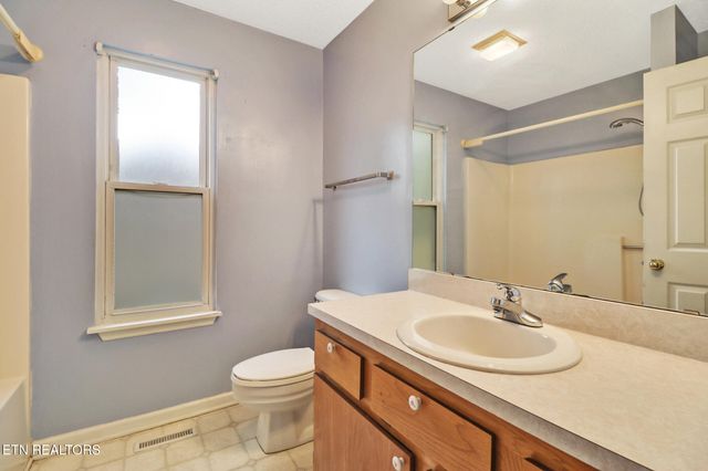 132 Cromwell Lane, Crossville, TN 38558