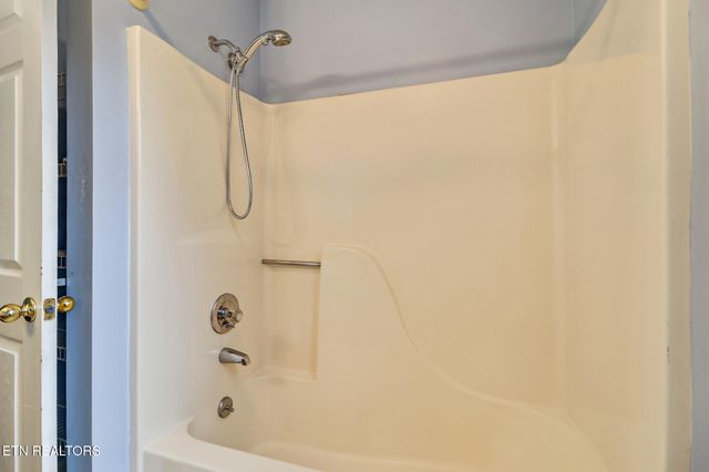 132 Cromwell Lane, Crossville, TN 38558