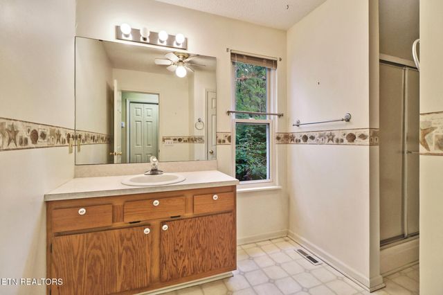 132 Cromwell Lane, Crossville, TN 38558