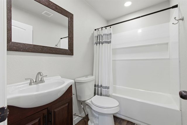 4933 Lewis Avenue, Midlothian, TX 76065