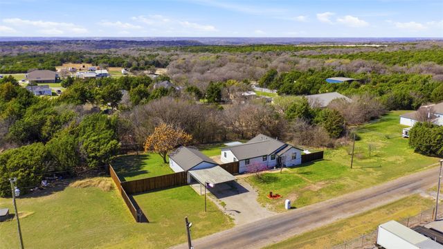 4933 Lewis Avenue, Midlothian, TX 76065