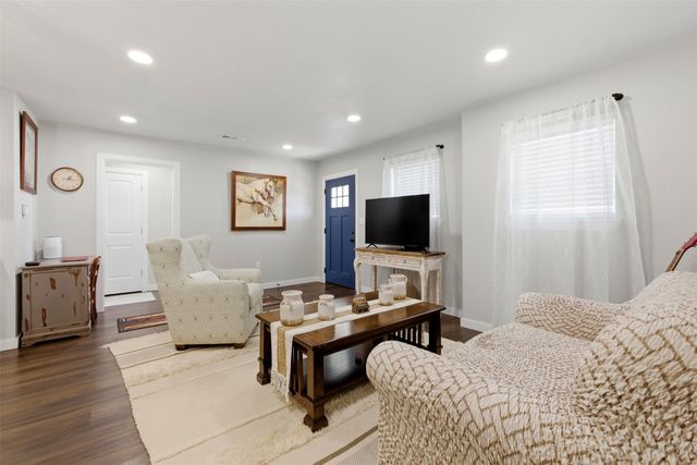 4933 Lewis Avenue, Midlothian, TX 76065