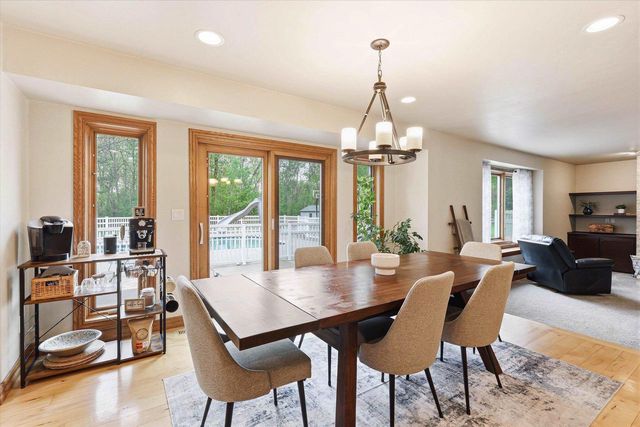 3296 PIONEER DRIVE, Green Bay, WI 54313