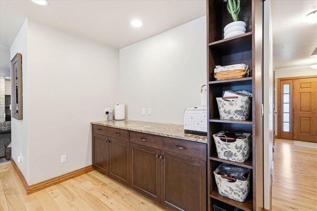 3296 PIONEER DRIVE, Green Bay, WI 54313