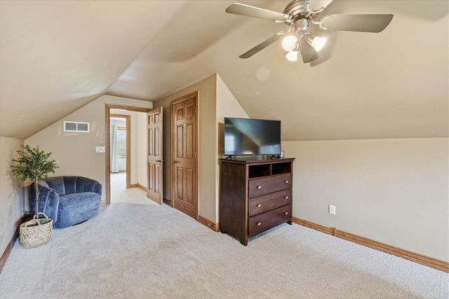 3296 PIONEER DRIVE, Green Bay, WI 54313
