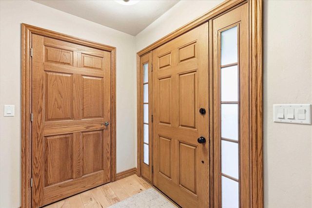 3296 PIONEER DRIVE, Green Bay, WI 54313