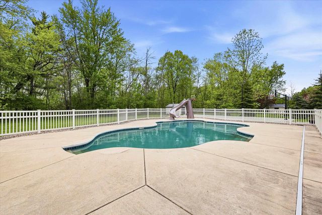 3296 PIONEER DRIVE, Green Bay, WI 54313