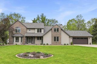 3296 PIONEER DRIVE, Green Bay, WI 54313