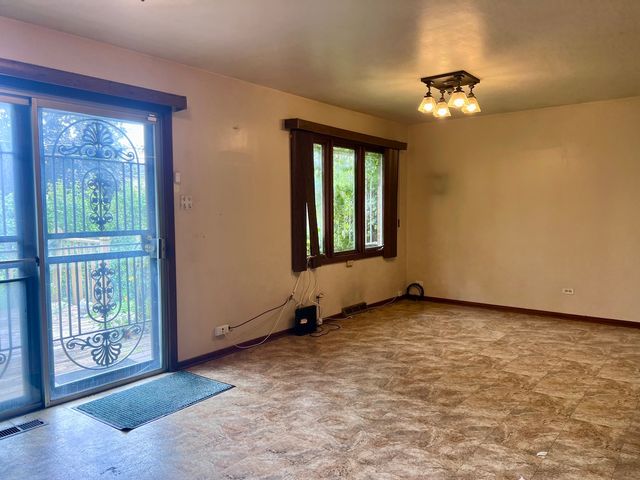 15035 Naughton Drive, South Holland, IL 60473