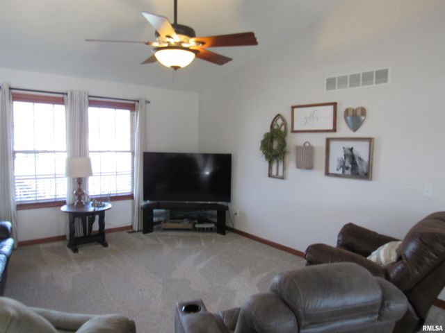 616 GARDEN Court, Chatham, IL 62629