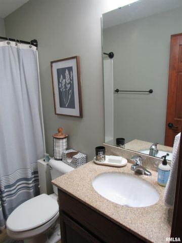 616 GARDEN Court, Chatham, IL 62629