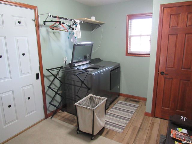 616 GARDEN Court, Chatham, IL 62629