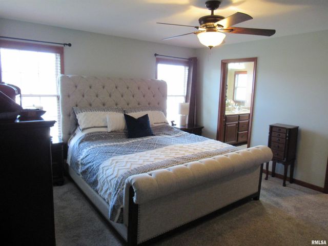 616 GARDEN Court, Chatham, IL 62629