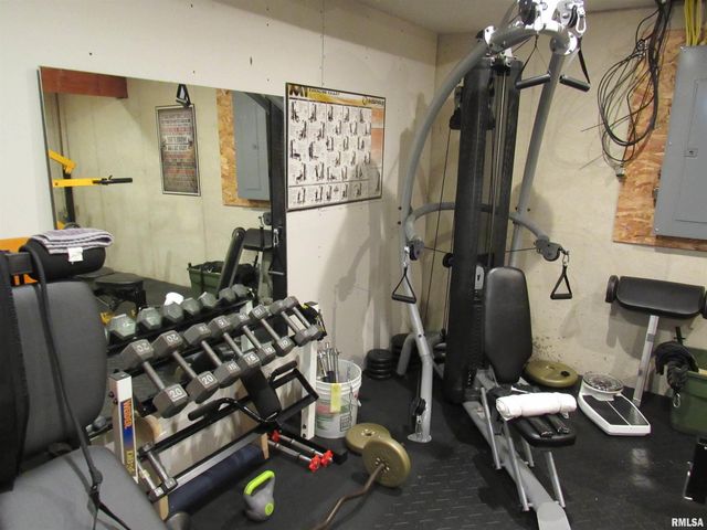 616 GARDEN Court, Chatham, IL 62629