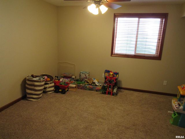 616 GARDEN Court, Chatham, IL 62629