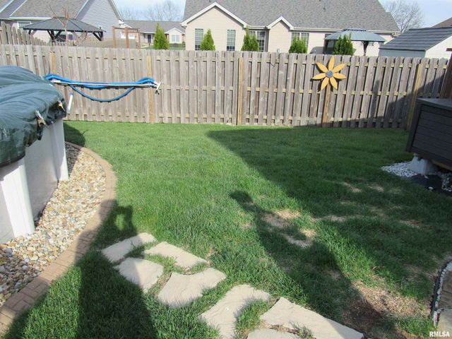 616 GARDEN Court, Chatham, IL 62629