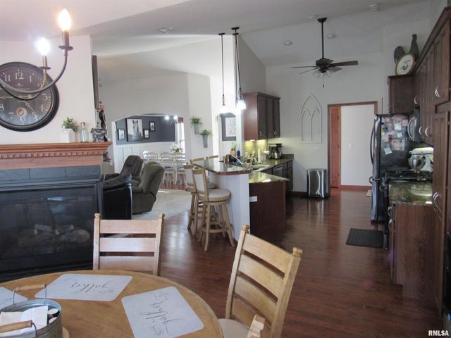 616 GARDEN Court, Chatham, IL 62629