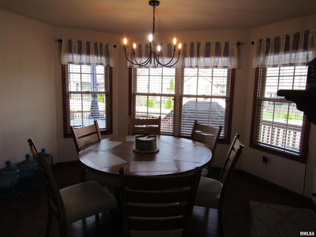 616 GARDEN Court, Chatham, IL 62629