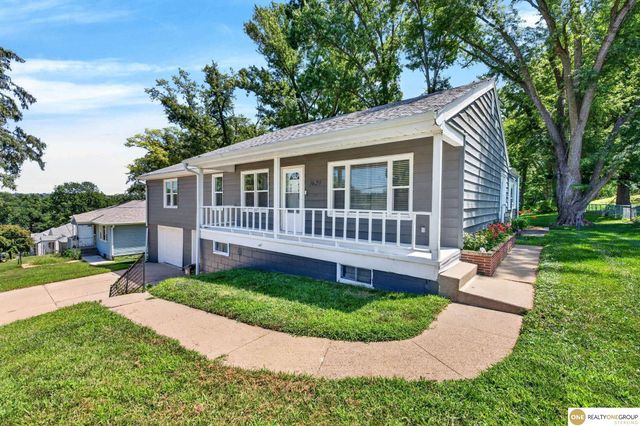 7629 Pinkney Street, Omaha, NE 68134