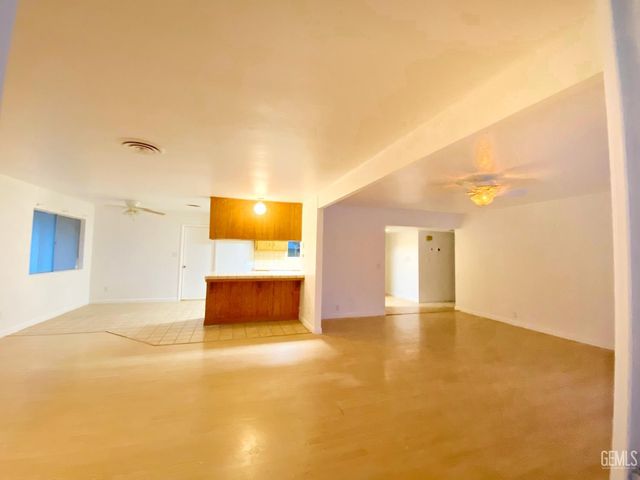 7000 Setter Court, Bakersfield, CA 93309