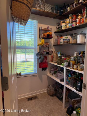 1002 Heron Cove, La Grange, KY 40031