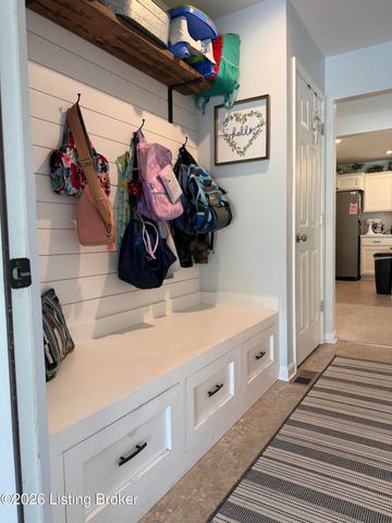1002 Heron Cove, La Grange, KY 40031
