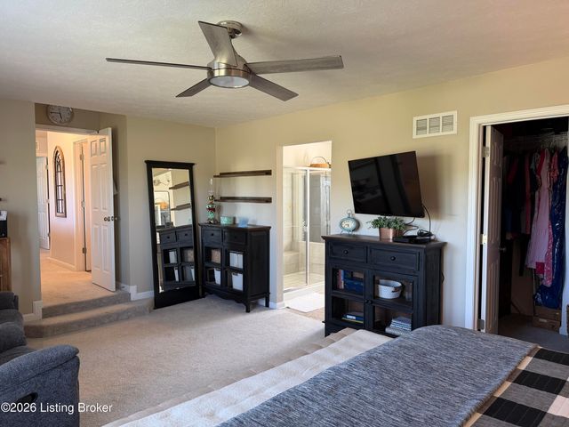 1002 Heron Cove, La Grange, KY 40031