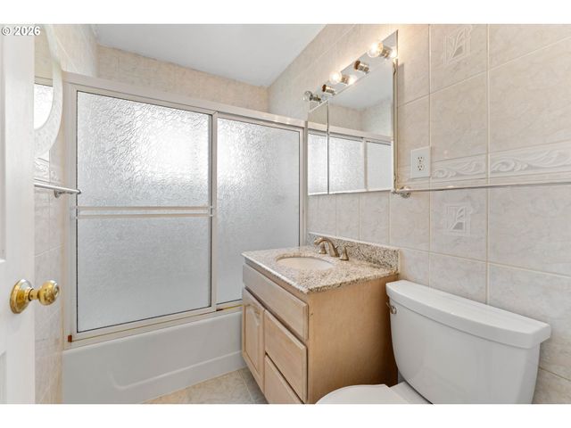 9619 N EXETER Ave, Portland, OR 97203