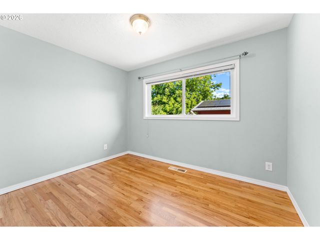 9619 N EXETER Ave, Portland, OR 97203