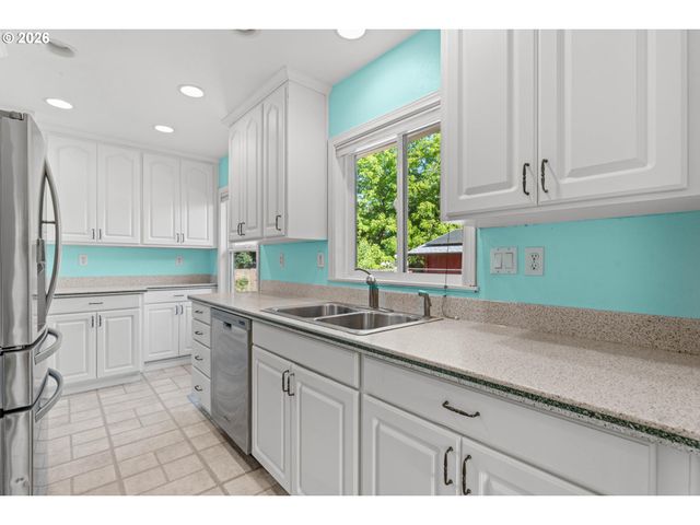 9619 N EXETER Ave, Portland, OR 97203
