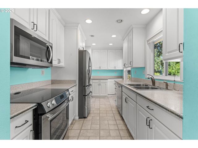 9619 N EXETER Ave, Portland, OR 97203