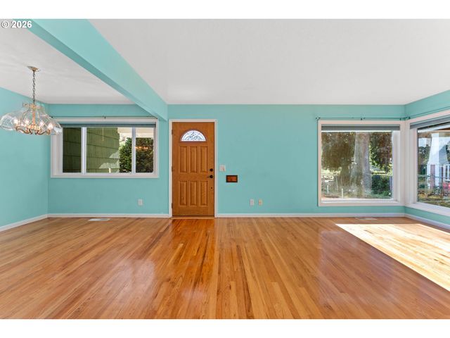 9619 N EXETER Ave, Portland, OR 97203