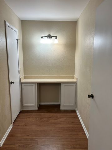 6532 Central Avenue, North Richland Hills, TX 76182